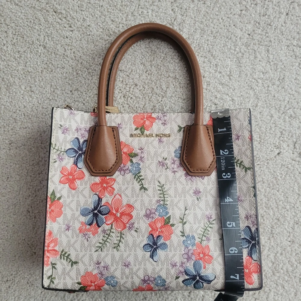 Like New MICHAEL KORS MERCER MEDIUM FLORAL LOGO ACCORDION CROSSBODY BAG